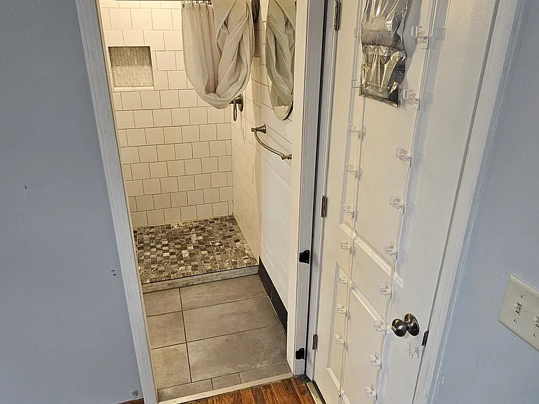 13911 Watkins Rd — Photo 25