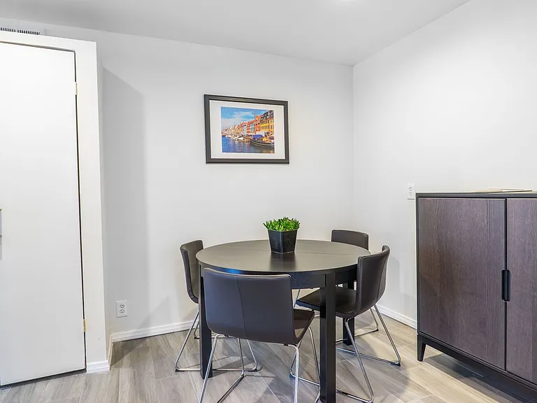 1823 Pelham Ave #8 — Photo 7
