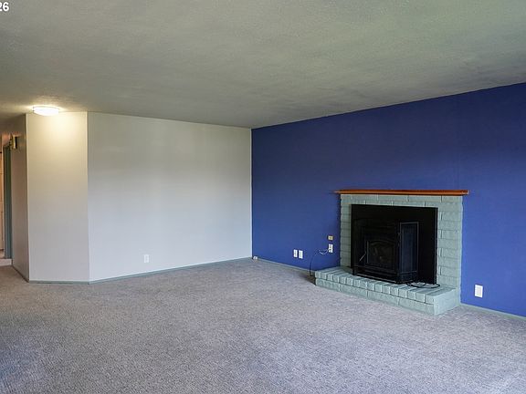 4th image of 4005 S F St