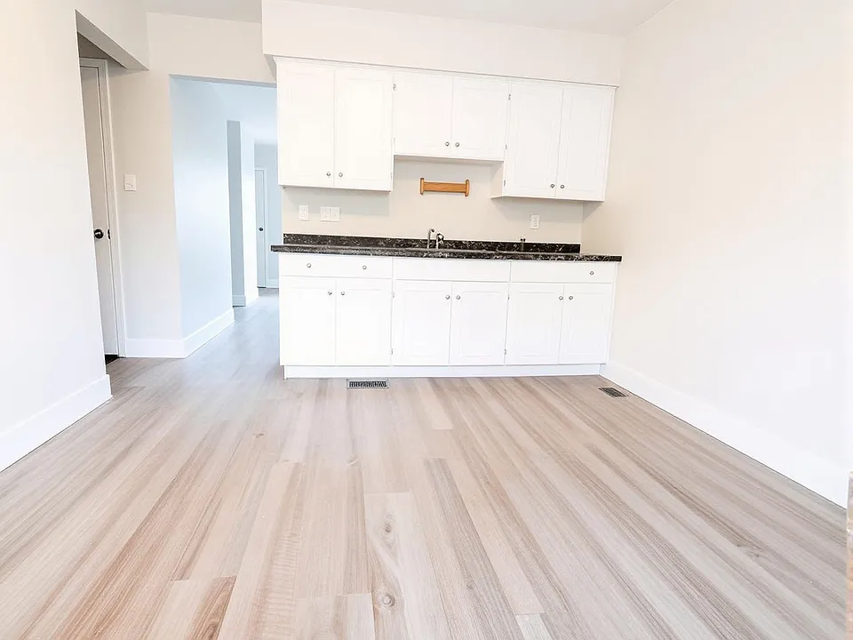 750 Indian Rd N #8