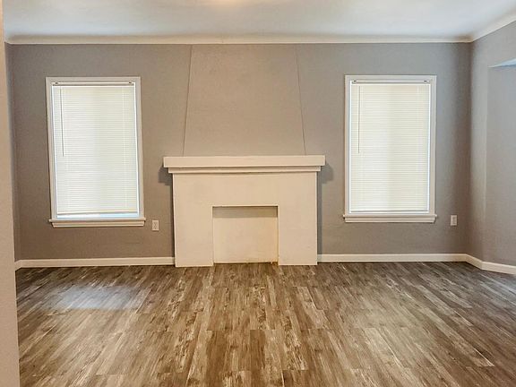 4th image of 1135 E Hyde Park Blvd