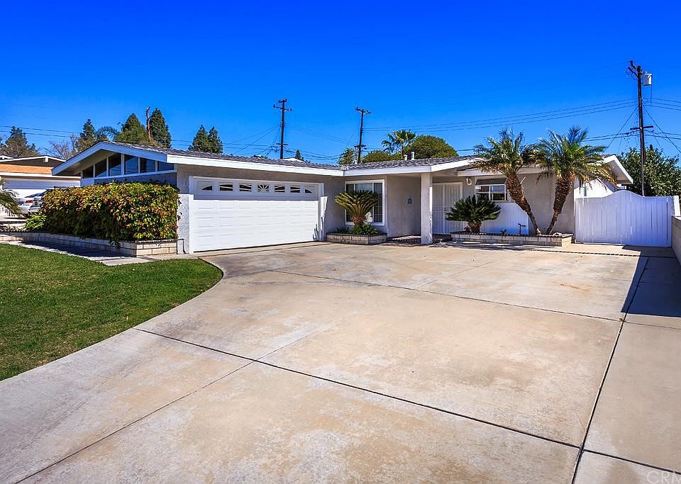 1st image of 15319 Pastrana Dr