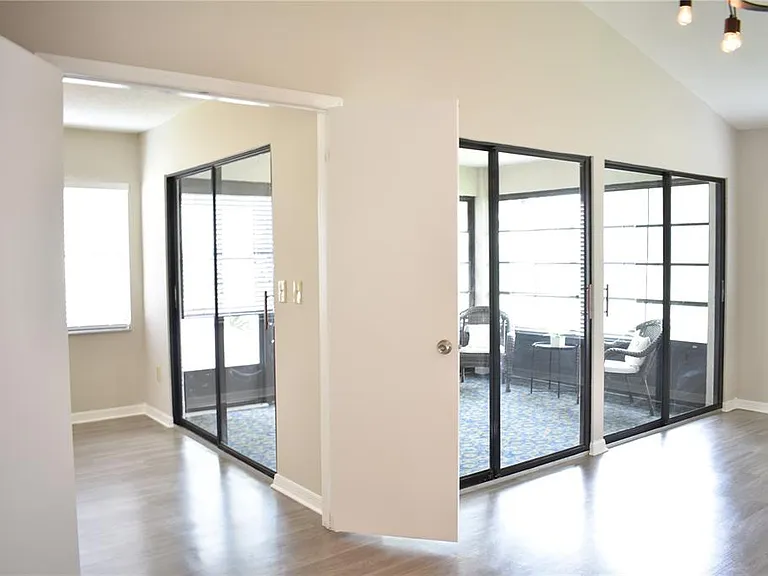Aura Ct — Photo 7