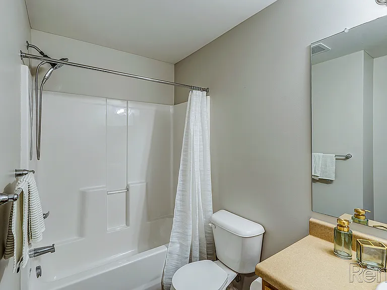 Abbey Ridge Apartment Homes — Photo 6