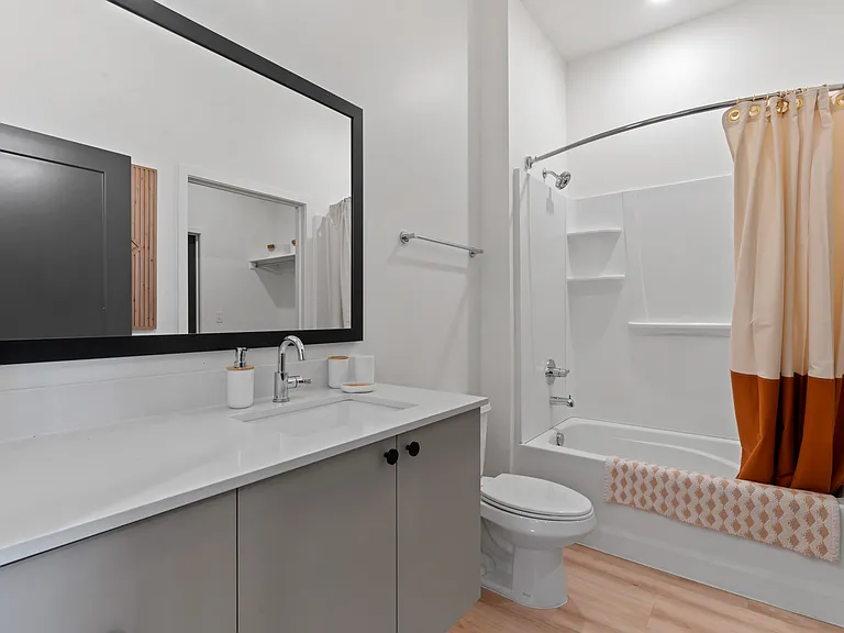 188 N 800th St E #2 — Photo 10