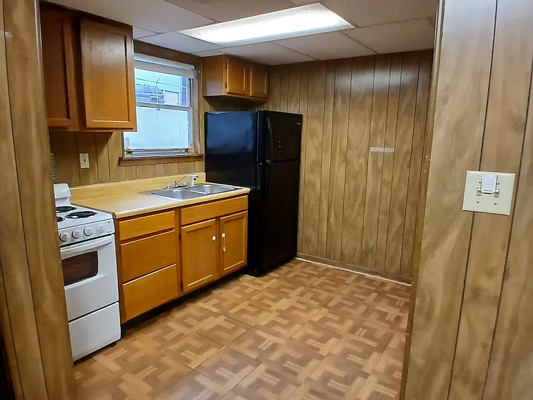 3225 Old Tasso Rd NE — Photo 3