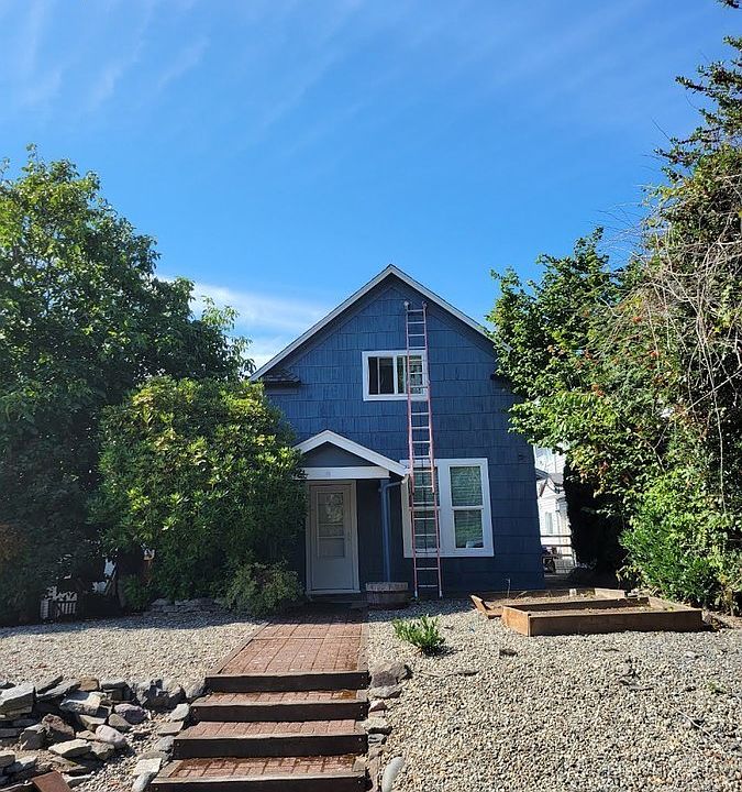 1st image of 3214 Hoyt Ave #2
