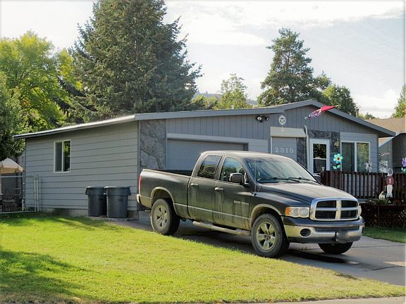 3rd image of 2315 Hillview Ct