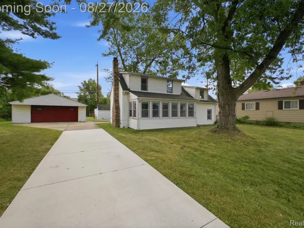 4697 Kingston St, Dearborn Heights, MI 48125
