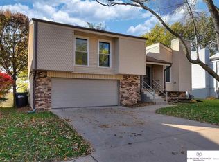 6318 N 115th Cir, Omaha, NE 68164