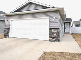 908 30th Ave W, West Fargo, ND