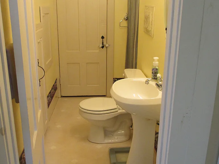 405 The Hl #1 — Photo 9