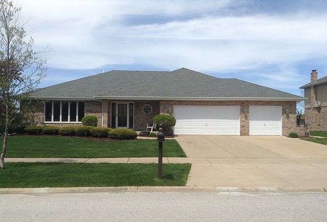 1st image of 10240 Cambridge Dr