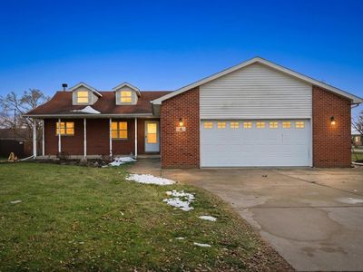 4 Junior Dr, Sandwich, IL, 60548