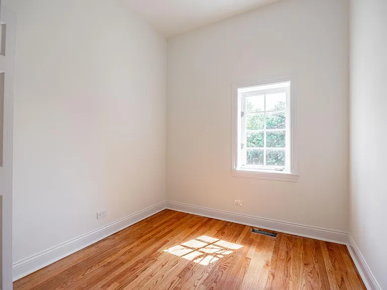 3109 N Harding Ave #1 — Photo 7