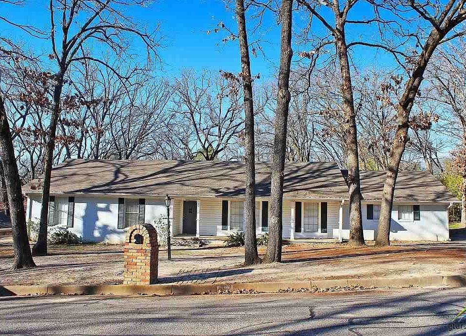 1st image of 1802 Yosemite Dr
