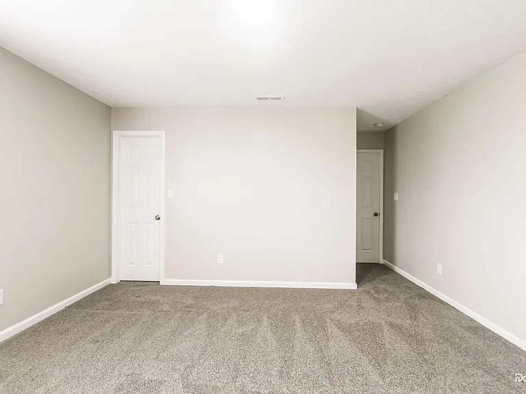 8684 N Springview Dr — Photo 9