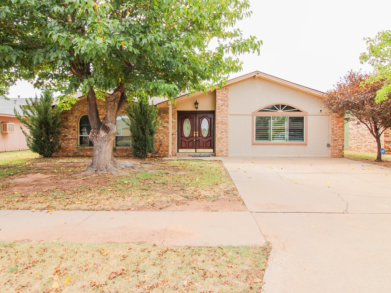 3 bed, 1886 sqft, $2,050 — Photo 4