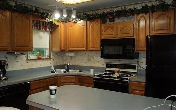 3rd image of 9055 Amona Dr