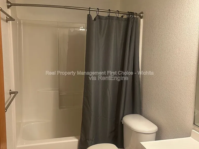 10805 E Funston St — Photo 6
