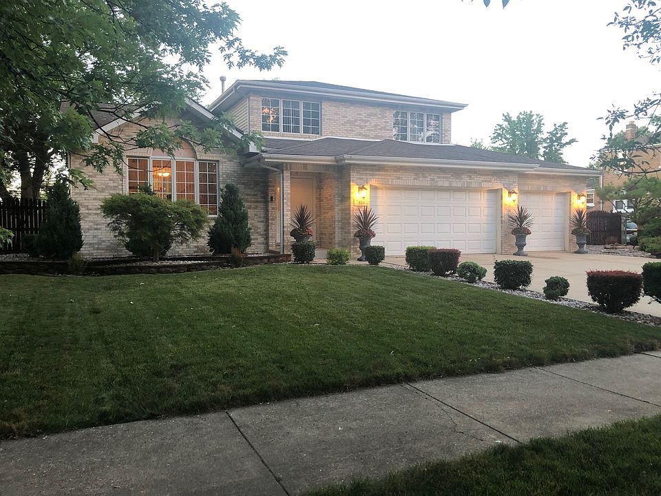 1st image of 7814 W 92nd St