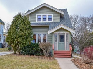 1531 N 70th St, Wauwatosa, WI 53213