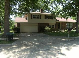 5615 S Dollison Ave, Springfield, MO 65810