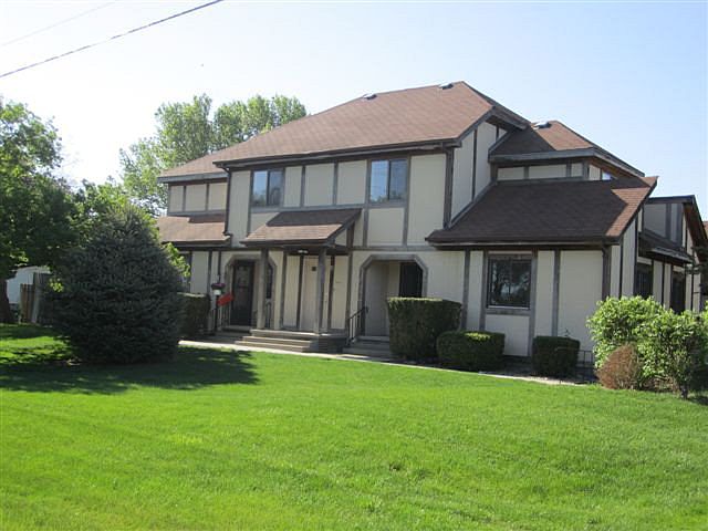 1st image of 3027 W Capital Ave Suite 12