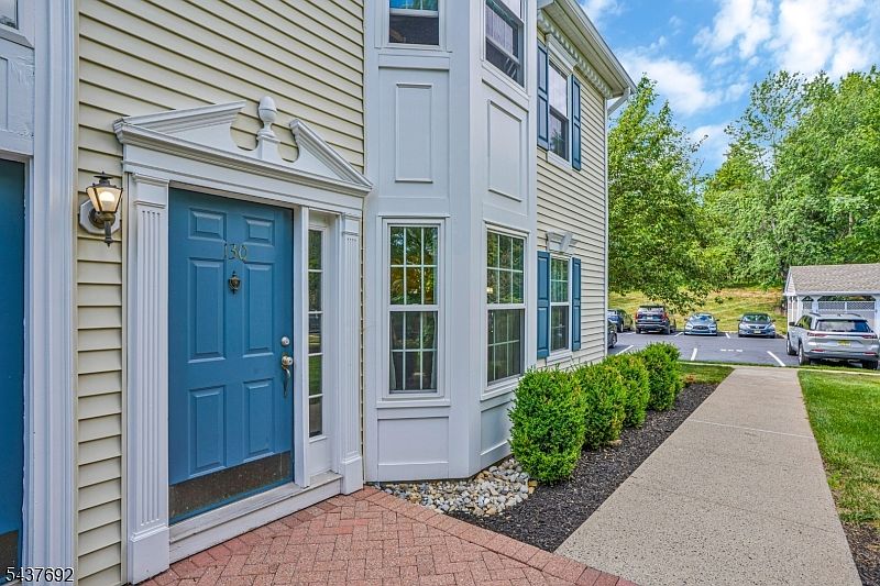 1st image of 130 Arbor Way