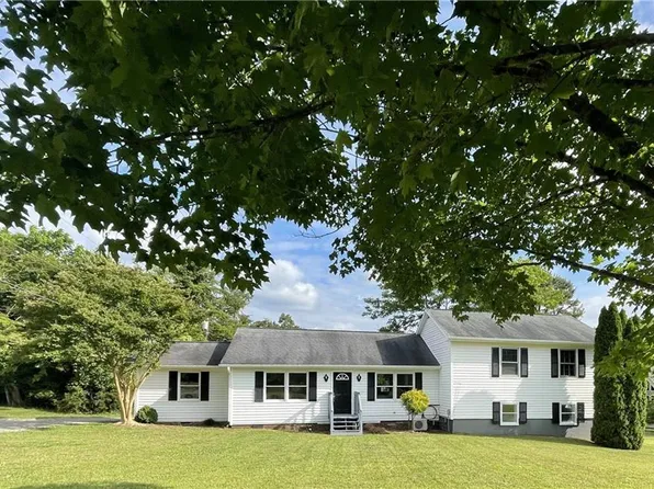 208 E Vandalia Rd, Greensboro, NC 27406