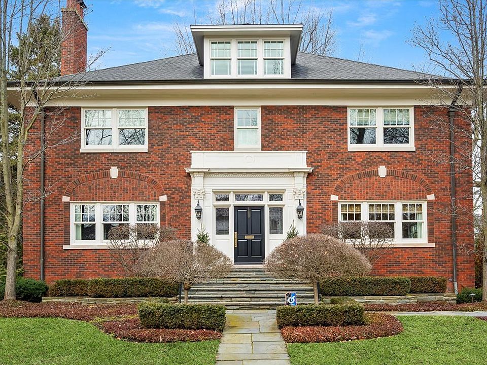 1st image of 167 Abingdon Ave