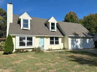 321 Stockade St, Lawrence, KS 66049