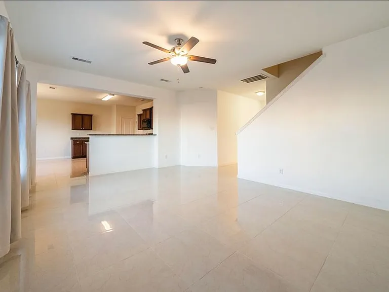 9439 Grand Spark Dr — Photo 5