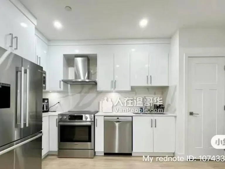 4793 Slocan St — Photo 3