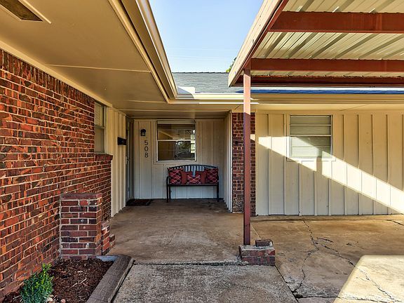 2nd image of 508 Rosewood Dr