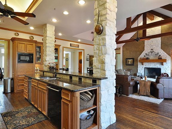 4th image of 105 Bentwood Ct