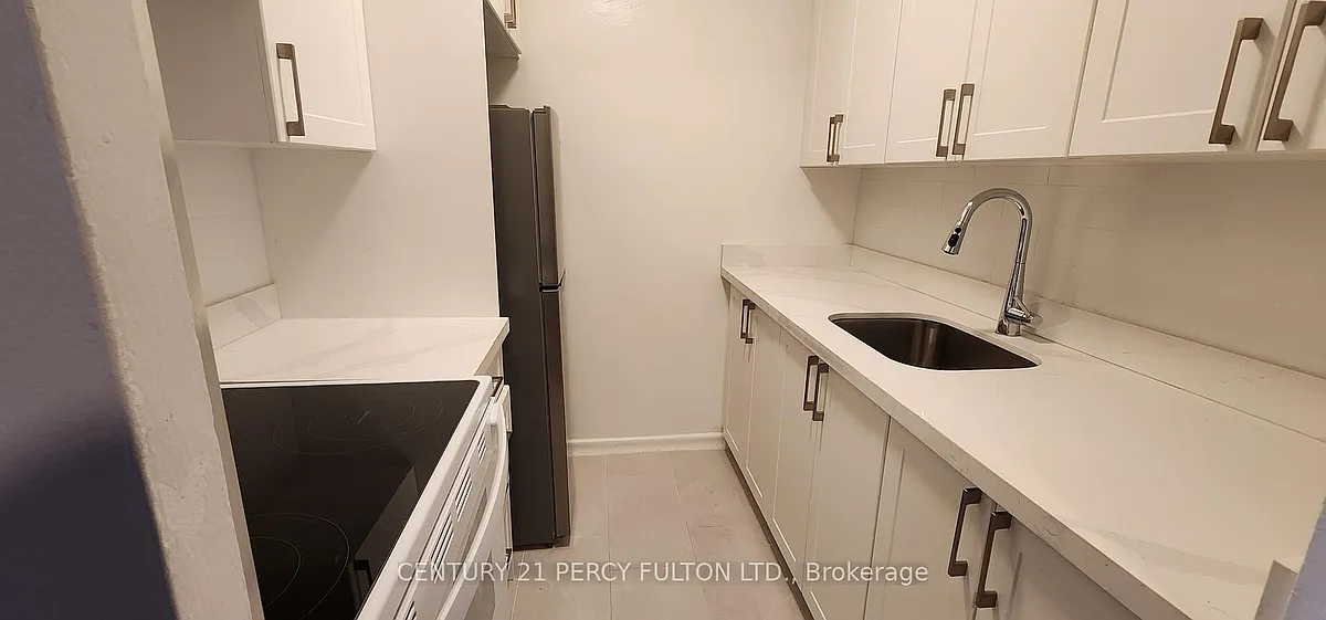 Building Photo - 1305 Wilson Ave S #304