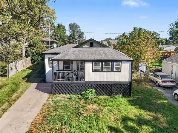 4429 NE Winn Rd, Kansas City, MO 64117