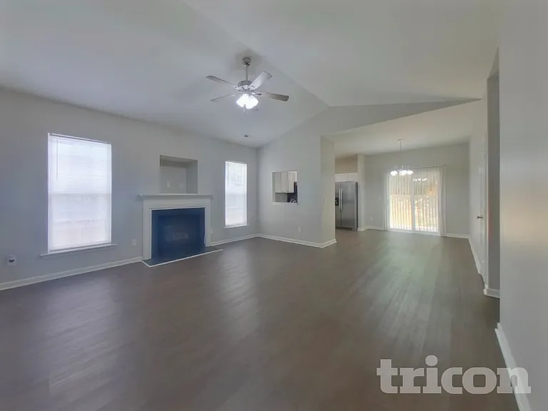 4163 Old Glory Dr — Photo 3