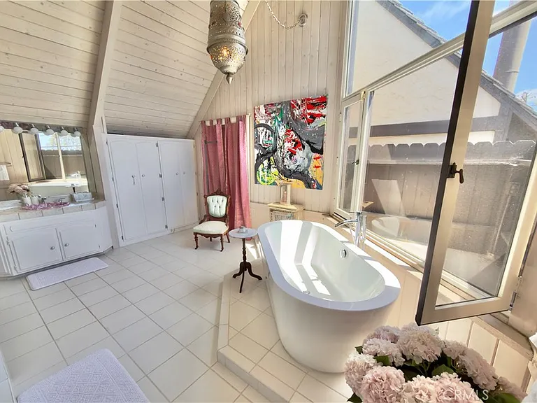 327 Aster St — Photo 34