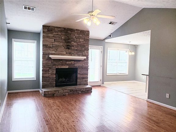 5th image of 3002 Gatewood Dr