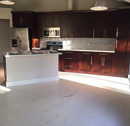 3rd image of 2620 Cayenne Ave