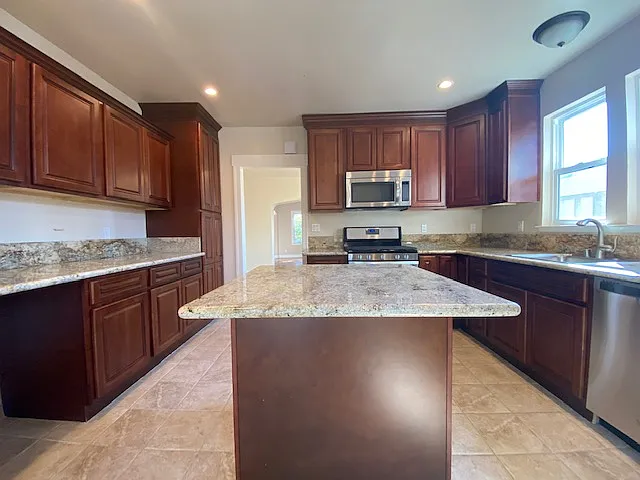 1641 San Lorenzo Ave — Photo 9