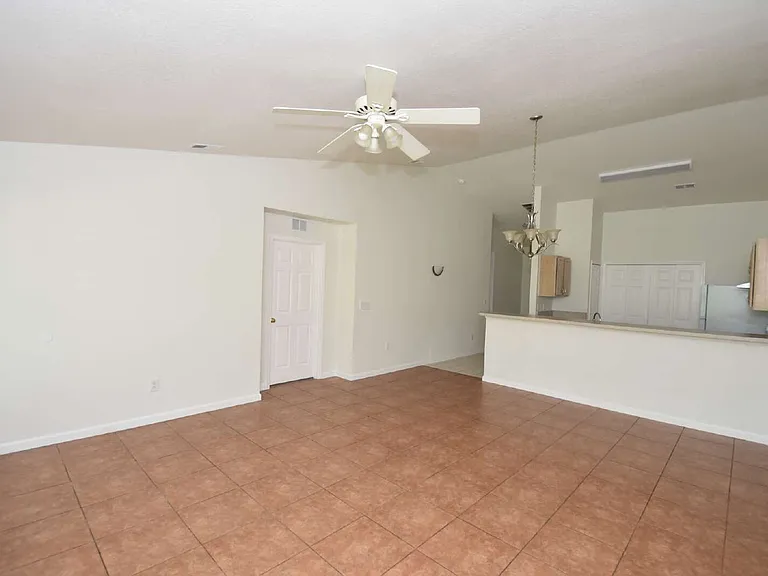 30 Eton Ln #B — Photo 14