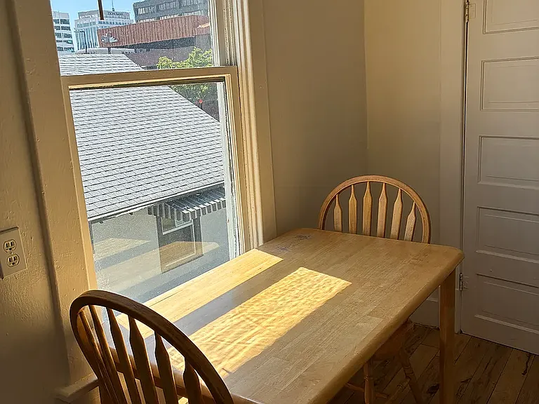 1216 W State St #5 — Photo 7