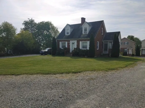 7472 Peppers Ferry Blvd, Radford, VA 24141