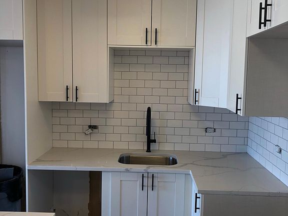 3rd image of 1360 N Sandburg Ter APT 2104