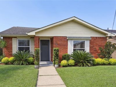 1509 Harcourt Dr, New Orleans, LA, 70122