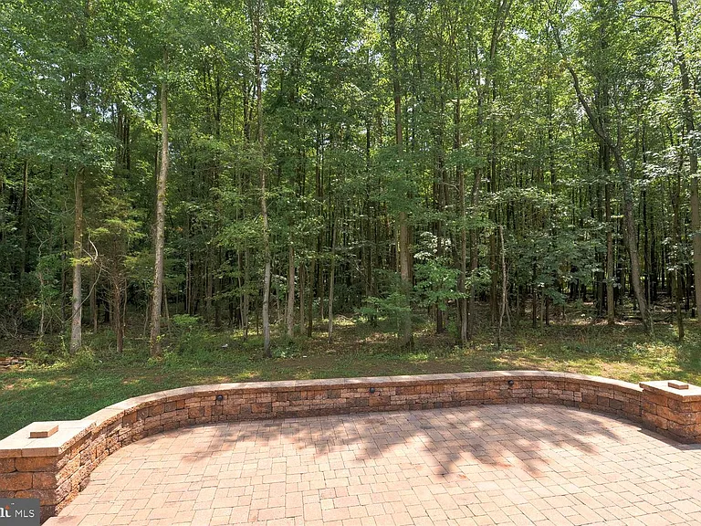 45 Lockwood Dr — Photo 54