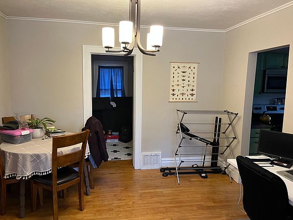 3rd image of 1115 Presque Isle Ave